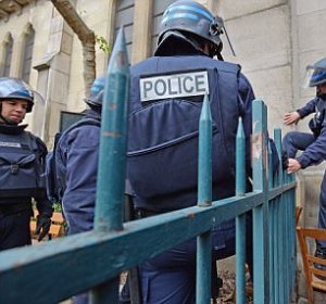 Во Франции за подготовку теракта задержаны две девочки 14 и 15 лет