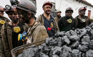 Украинский суд арестовал имущество предприятий Ахметова в ДНР и ЛНР