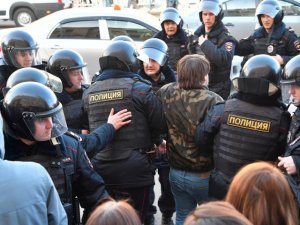 В Госдуме предложили наделить полицию правом открывать огонь при массовом скоплении граждан