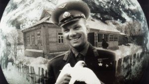 Первый украинский космонавт заявил о невозможности заменить Гагарина и выступил против переноса Дня космонавтики