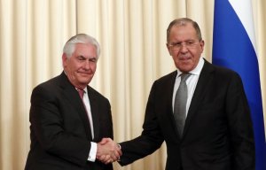 Тиллерсон согласился с Лавровым по поводу ненужности новых ударов США по Сирии (По мнению главы МИД РФ, удар по аэродрому Шайрат сыграл "крайне провокационную роль")
