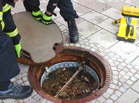 В Техасе канализационный засор из сотен презервативов навел полицию на "семейный" бордель