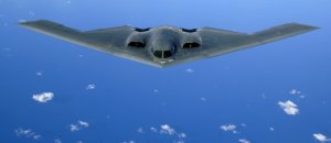 B-2 «Spirit»: как случайные кадры стратега уничтожают миф о невидимости