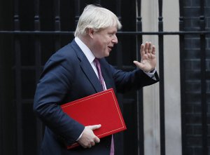 Джонсон предложил России присоединиться к западной коалиции в Сирии