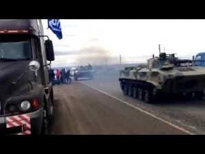 Полиция заблокировала на МКАД близ Реутова колонну протестующих дальнобойщиков