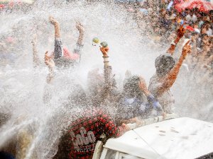 В Мьянме почти 300 человек погибли во время празднования водного фестиваля
