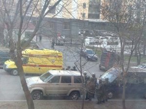 Атаке на приемную ФСБ в Хабаровске предшествовало ограбление тира. Нападавшие украли 40 единиц оружия