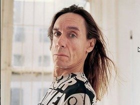 Крёстный дедушка панк-рока: Игги Попу исполнилось 70 лет