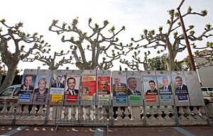 СМИ: Макрон лидирует в первом туре выборов во Франции, Ле Пен идет второй