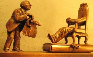 Генпрокуратура РФ просит законодателей ввести в УК понятие неимущественного подкупа ("нематериальная взятка")