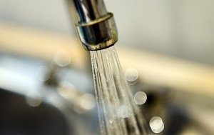 Семи районам Киева отключат горячую воду