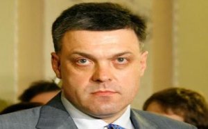 В националистическом секторе Украины возможно произошел раскол, Тягнибок перестал поддерживать Порошенко у власти