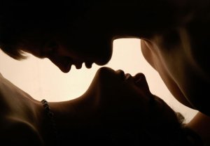 Ученые: Секс на одну ночь полезен для здоровья
