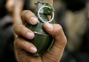 В частном доме взорвалась граната, пострадали трое полицейских