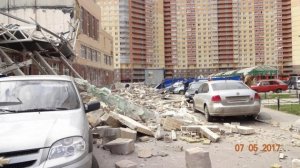 В Ленинградской области рухнул этаж почти достроенной школы (ВИДЕО)