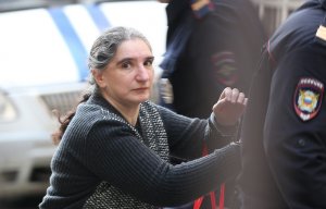 Экс-глава Внешпромбанка Маркус получила девять лет колонии за хищение 114 млрд руб.(Заместителя Маркус - Глушакову - суд приговорил к четырем годам колонии)