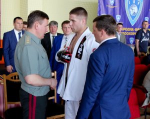 У охранника главы госохраны украли пистолеты