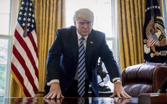 Трамп недоволен работой своей пресс-службы. Хочет реформировать ее работу и не исключает увольнения пресс-секретаря Шона Спайсера [Wall Street Journal]