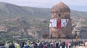 В Турции 550-летнюю гробницу передвинули из-за строительства дамбы