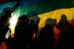 Из Чечни эвакуировали более 40 геев. Правозащитники ждут помощи от европейских государств с визами, чтобы вывезти геев за рубеж