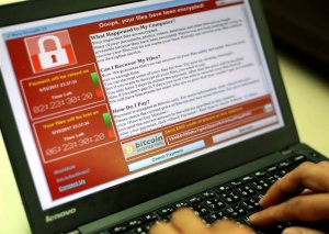 Специалист французской компании Quarkslab Адриен Гинье сообщает, что он нашел способ расшифровать данные, пострадавшие в результате атаки шифровальщика WannaCry (Win XP).