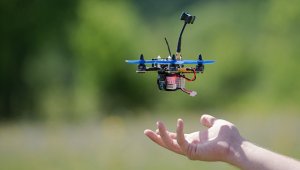 Беспилотники весом до 30 кг обяжут оснащать оборудованием слежения