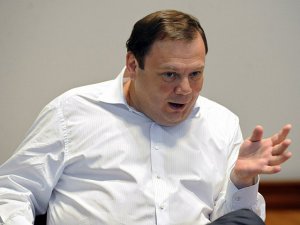 "Ведомости" выпустили опровержение статьи о "русской мафии" и извинились за нее перед Фридманом