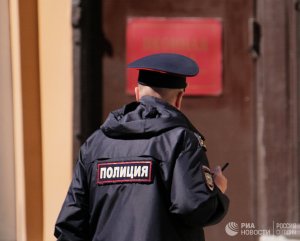 Министерство внутренних дел выступает за введение в России института презумпции доверия полицейскому, согласно которому действия сотрудника полиции должны считаться всегда правомерными