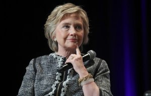 СМИ: комитет Сената Конгресса США начал расследование в отношении Клинтон