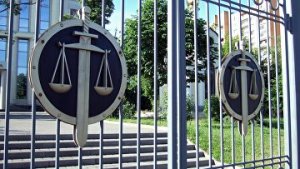 Суд признал законным продление срока ареста преподавателю математики Богатову