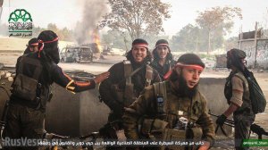 Микрогосударство боевиков у Дамаска: кровавые разборки банд, люди в клетках на крышах и торговля гумпомощью ООН