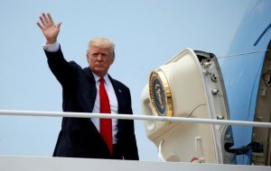Более 190 законодателей США подали иск против Трампа, обвинив его в нарушении Конституции