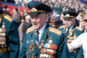 Нижний предел выслуги лет для получения права на пенсию российским военным повысят на пять лет - СМИ