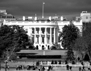 Белый дом отреагировал на «угрозу России» сбивать американские самолеты