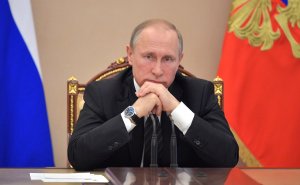 В.Путин: Нормы не нарушали, а жить невозможно.... Значит, послушайте меня, и чтобы Воробьёв меня услышал. В течение месяца закрыть эту свалку.