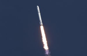 SpaceX успешно вывела на орбиту первый болгарский спутник связи. Он будет передавать сигналы ТВ, сотовой и интернет-связи на территории юго-восточной Европы 15-20 лет