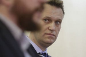 Отбывающему арест Навальному вызвали скорую