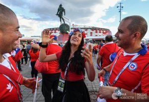 «Любимая, я остаюсь в России». Что за люди приехали на Кубок конфедераций