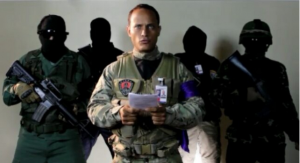 В Венесуэле протестующие атаковали здание верховного суда с вертолета