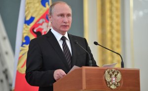 Приём в честь выпускников военных вузов. Путин обещает военным достойное денежное довольствие