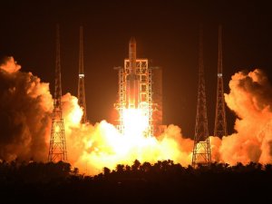 Запуск китайской ракеты "Великий поход-5" закончился неудачей сообщает CNN. Китайский SOHU сообщает об успешном запуске ракеты.