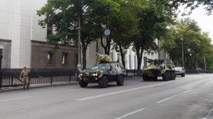 Под стены Рады приехала бронетехника