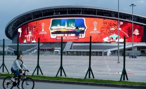 [Реплика с трибун] «У Путина все схвачено, даже мир насекомых. И это не всегда плохо». «У везучего и петух несется, а у неудачника даже курица яйца теряет»