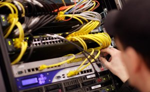 Полиция Украины конфисковала серверы распространившей вирус Petya компании
