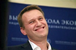 Дешёвая подделка: NYT советует Навальному вести себя, как Путин