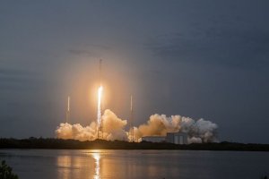Ракета Falcon 9 со спутником связи Intelsat 35e отправилась на орбиту