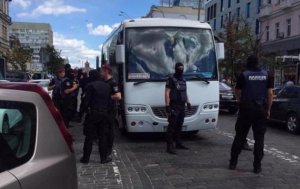 СМИ: В центре Киева задержали провокаторов