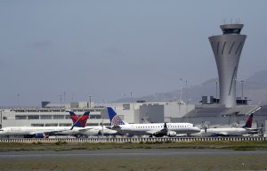 The Mercury News: в аэропорту Сан-Франциско удалось избежать крупнейшей авиакатастрофы в истории (Авиадиспетчер не допустил столкновение пяти пассажирских самолетов)