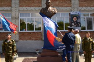 В Ульяновской области открыт памятник герою России Ряфагату Хабибуллину