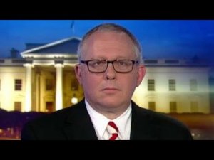Экс-советник Трампа: в 90-е мы тоже вмешивались в выборы русских